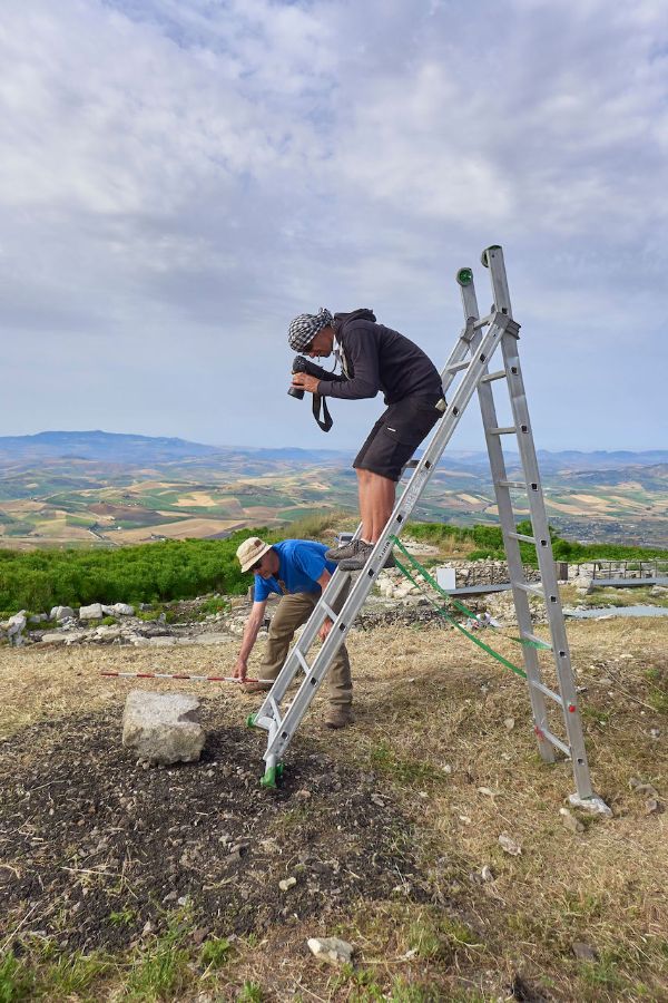 Der studentische Fotograf Drazen Aulic vollbringt Balancetricks